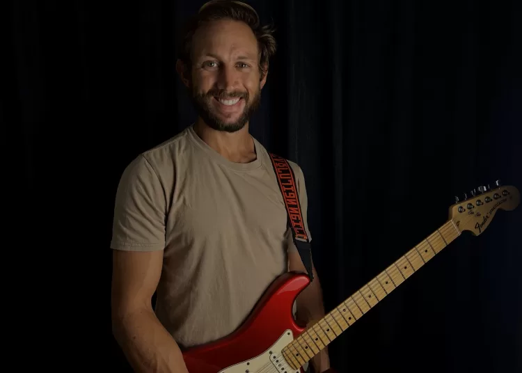 Canción de Arlon Morambio y Jorge Spiteri alcanza el puesto 3 en Record Report