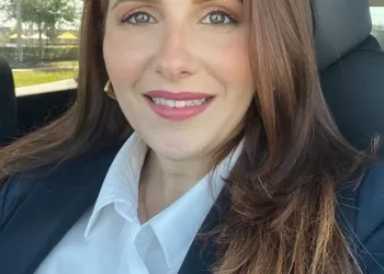 Flor Samira Abou Harb se destaca como profesional en el Cuidado Dental