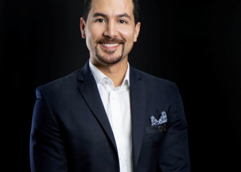 Yhondarwys Peña: Líder en etiqueta, protocolo y organización de eventos