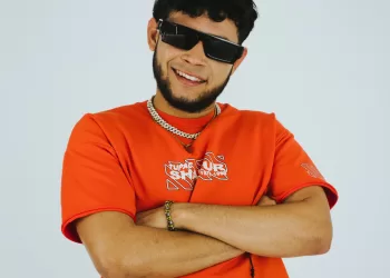 Skinny J lanza su nuevo tema “Toma Anís”