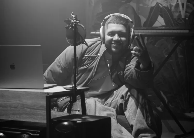 Bernier encuentra «Algo Mejor» en su nuevo lanzamiento con AP Global Music