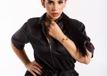 Yndiana Ortega lanza emotiva canción titulada «Homenaje a Deys»