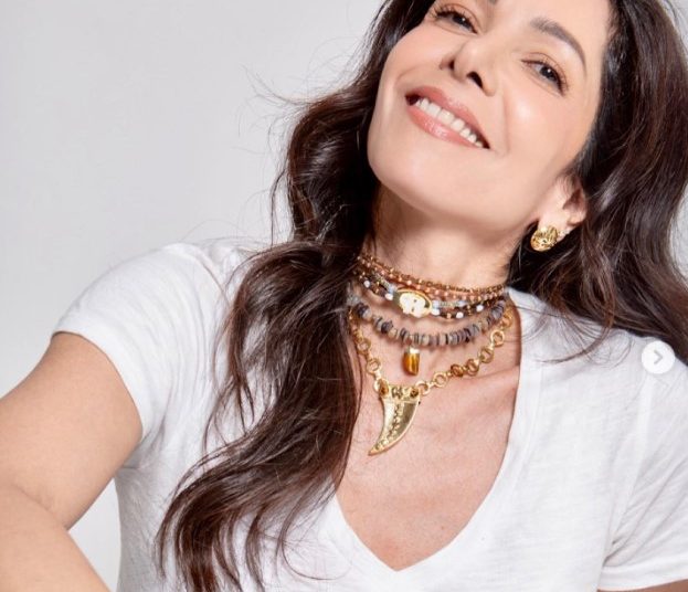 Claudia Corrie recibe el premio Tocando la Fama 2020 como “Orfebre Más Destacada del Año”