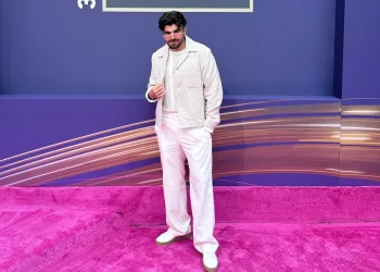 Jonathan Moly brilló en la 37va edición de Premio Lo Nuestro