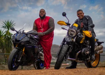 JC Rey se junta con Budú en su nuevo lanzamiento musical