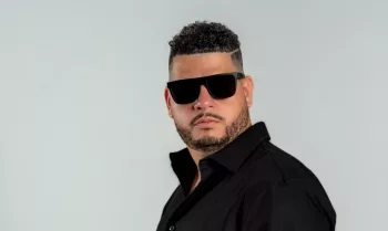 Julián Casanova lanza el videoclip de su tema “Macramé”