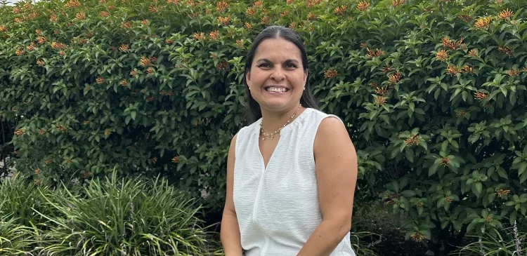 Las Bondades Terapéuticas del Bonsái y la Pasión de Yudith Suárez por este Arte Milenario