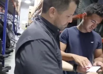 De marino mercante a referente en logística automotriz: la historia de Juan Carlos Graterol en la Florida