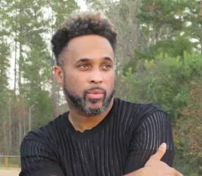 El artista L.LECTRIC es más que música, es un emprendedor en crecimiento