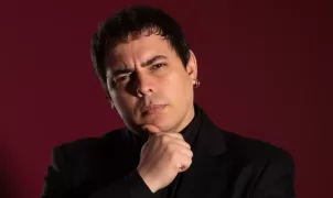 León Fernández lanza su nuevo tema «Otra No Hay» disponible en todas las plataformas