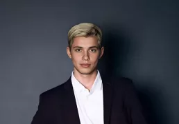 Julio Alcalá: firmeza personal y propósito global en la intersección entre moda y negocios