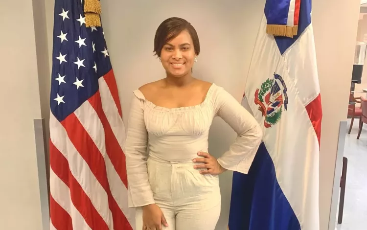 Yánelin Ciprián: una voz que informa, analiza y conecta