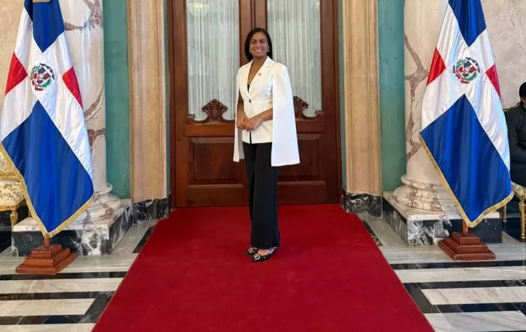 Yánelin Ciprián y su rol en la comunicación corporativa internacional