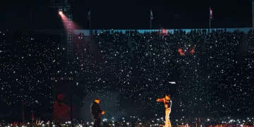 FloyyMenor encendió con su música un estadio con 61.000 personas