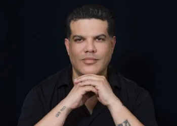 Hugo Quiñones: más de 25 años transformando la belleza ahora da un nuevo paso hacia los realities