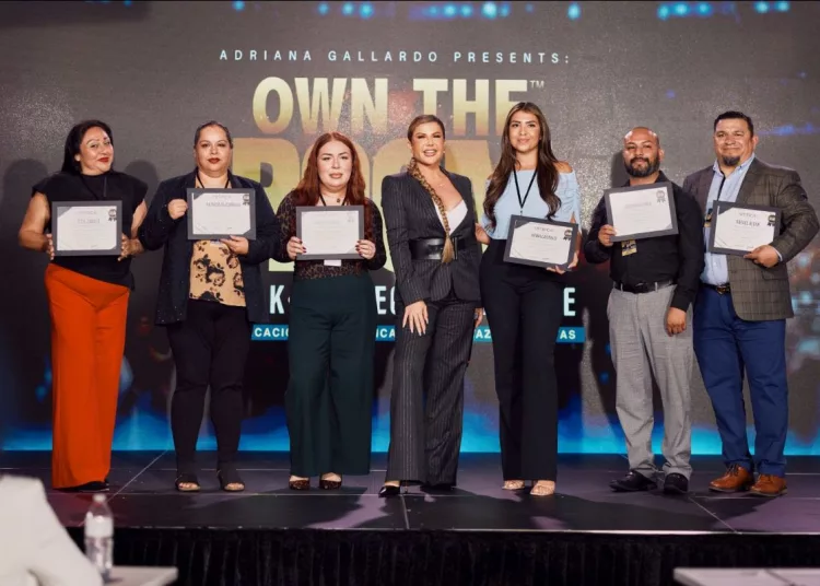 ADRIANA GALLARDO CONQUISTA NUEVAMENTE EL ESCENARIO CON SU “CERTIFICACIÓN DE COMUNICACIÓN, LIDERAZGO Y VENTAS”